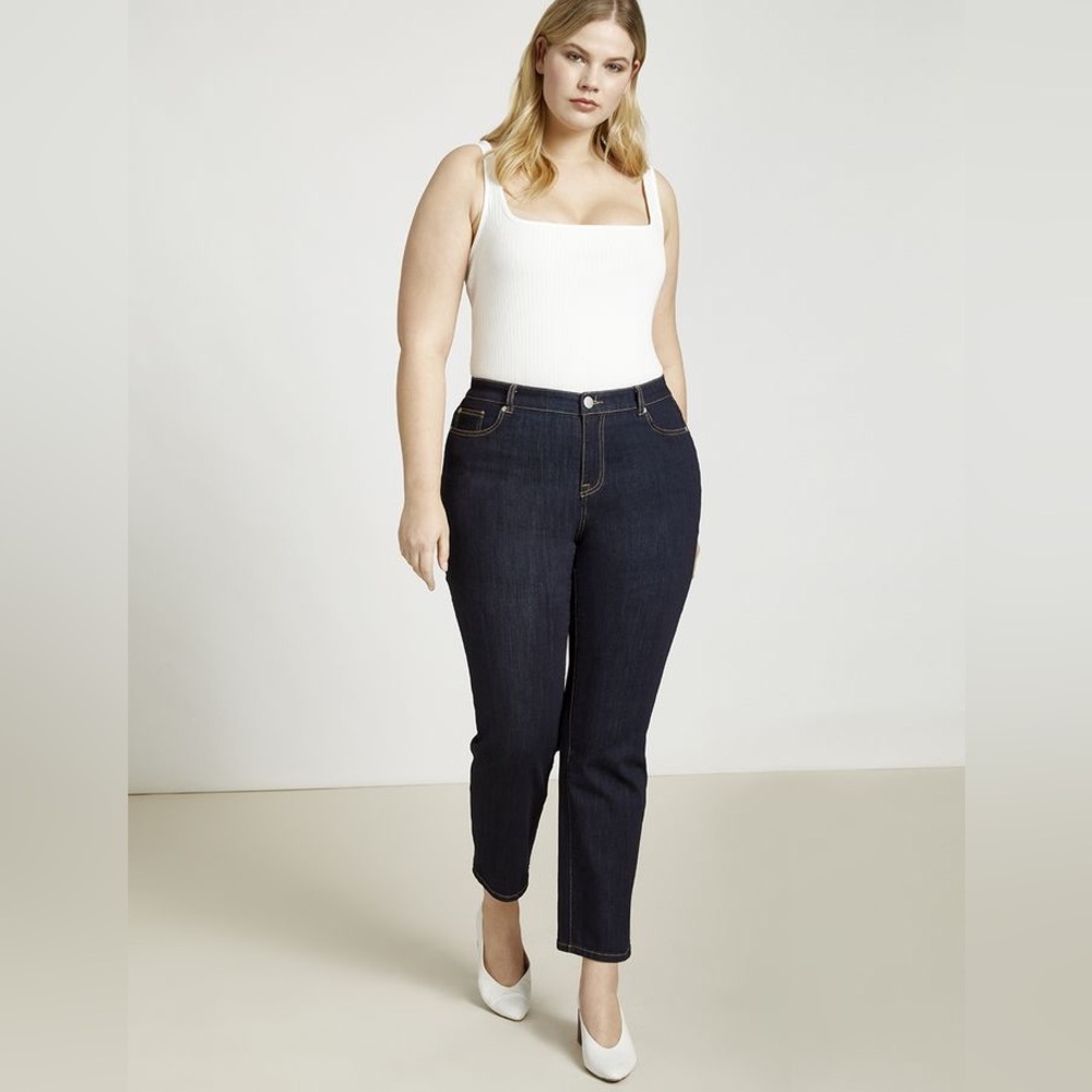 ELOQUII. Essential Relaxed Ankle Jean. Dark Wash. Size 16.